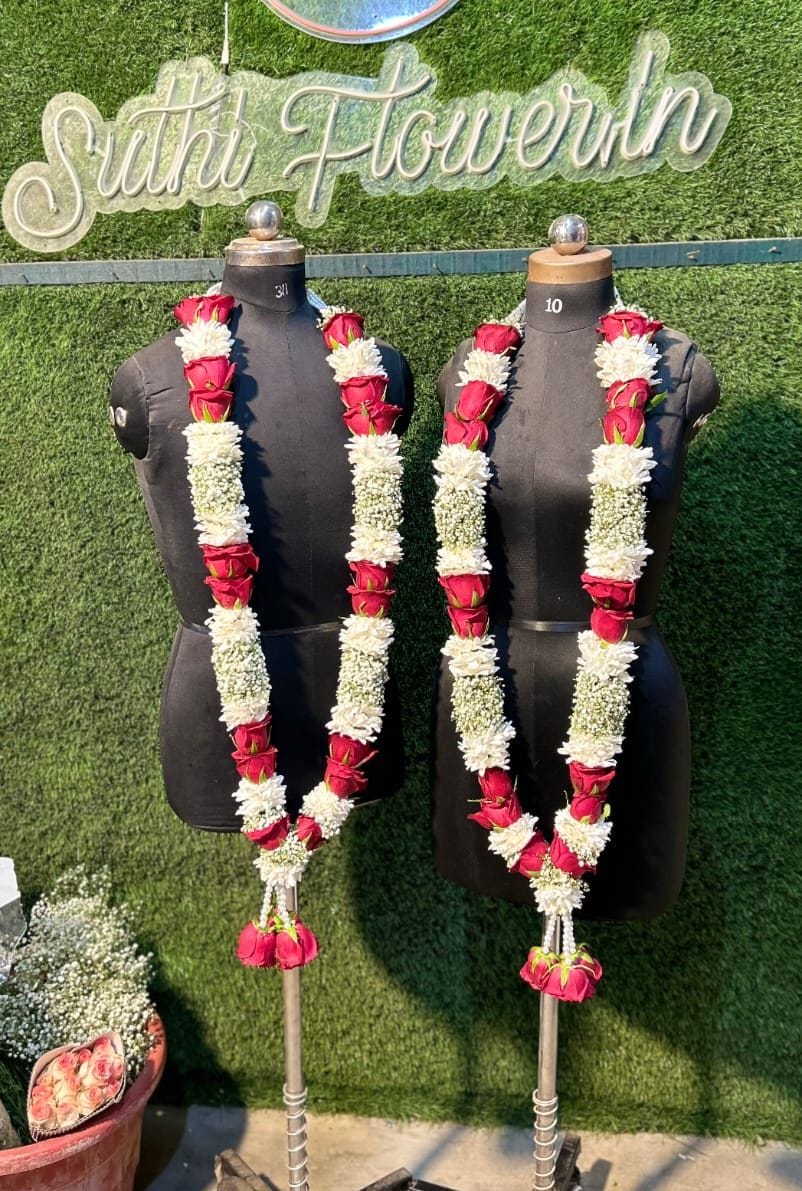 Classic Red Rose & White Chrysanthemum Reception Garlands